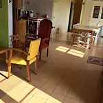 Maison De Independante Avec Jardin, Bbq, Ping-pong Et Petite Piscine, Adaptee Pour Enfants - Fr-1-410-134 * Ruille-Sur-Loir