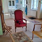 Maison De Independante Avec Jardin, Bbq, Ping-pong Et Petite Piscine, Adaptee Pour Enfants - Fr-1-410-134 * Ruille-Sur-Loir