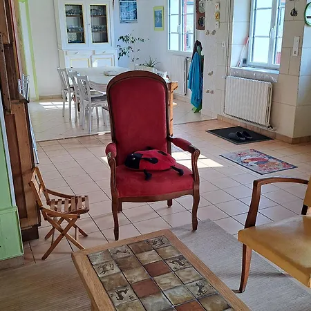 Maison De Independante Avec Jardin, Bbq, Ping-pong Et Petite Piscine, Adaptee Pour Enfants - Fr-1-410-134 * Ruille-Sur-Loir