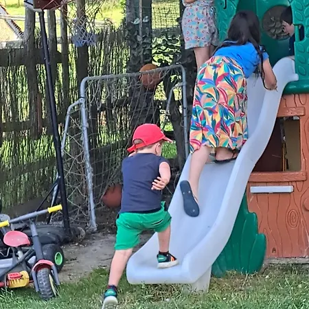 Maison De Independante Avec Jardin, Bbq, Ping-pong Et Petite Piscine, Adaptee Pour Enfants - Fr-1-410-134 * Ruille-Sur-Loir